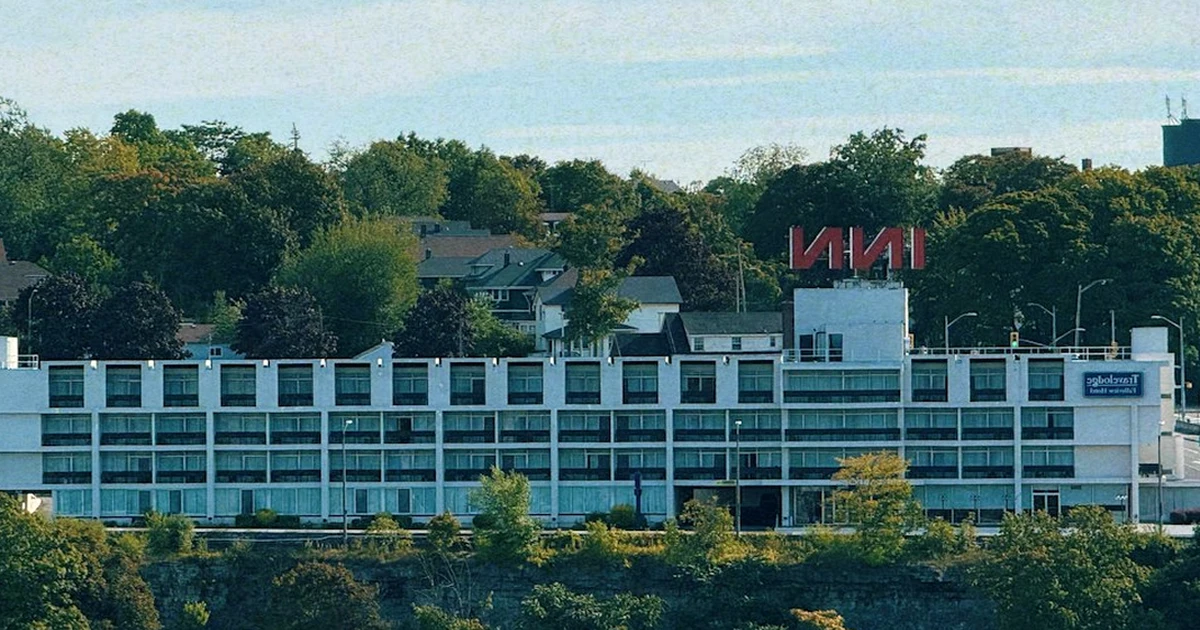 Don't pick a hotel-only Iowa Hospitality BS